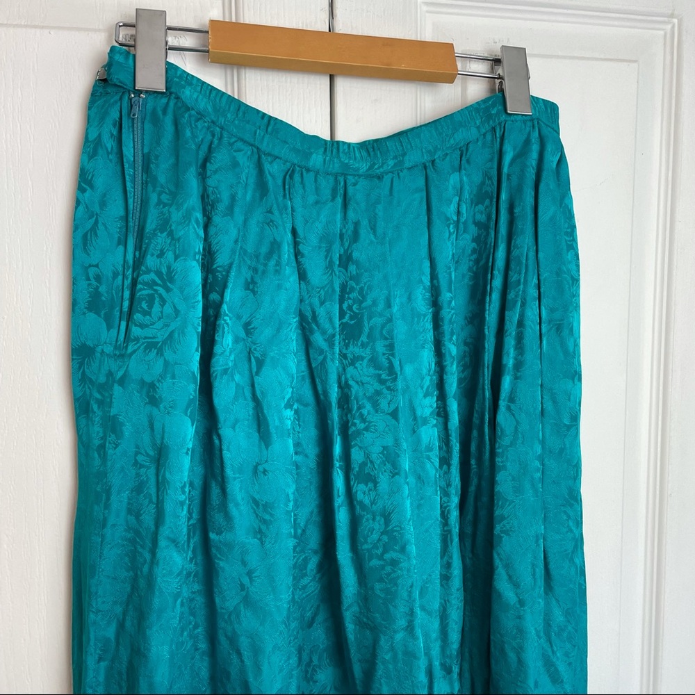 Emerald 100% SILK Floral Embossed Skirt - Picture 4 of 7